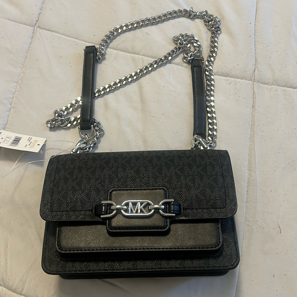 Micheal kors crossbody purse